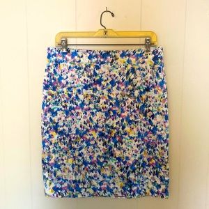 Ann Taylor size 12P stretchy lined watercolor pencil skirt